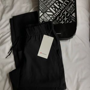 BRAND NEW On the Fly 7/8 Pant